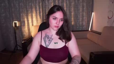 Snapshot of hoot_owl_cb chatting on 06.21.26 Karina online show from 06.21.26