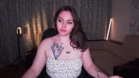 Snapshot of hoot_owl_cb chatting on 06.27.26 Karina online show from 06.27.26