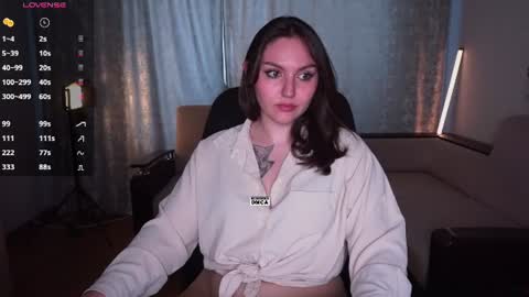 Snapshot of hoot_owl_cb chatting on 07.20.26 Karina online show from 07.20.26
