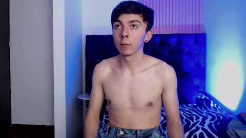 Snapshot of hopper_1 chatting on 11.05.25 Hopper online show from 11.05.25