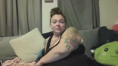 horneygirl88ddd online show from 10.17.25