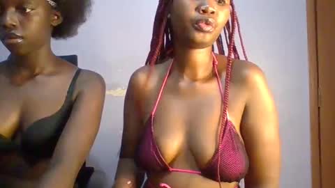 Snapshot of horny_hearts chatting on 02.23.26 phanice online show from 02.23.26