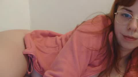 Snapshot of horny_hey chatting on 10.23.25 Serena online show from 10.23.25