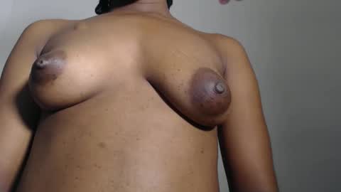 Snapshot of horny_iris chatting on 10.04.25 Iris online show from 10.04.25