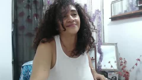 Snapshot of horny_mommy17 chatting on 12.06.24 armina online show from 12.06.24