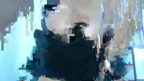 Snapshot of horny_mommy17 chatting on 01.22.25 armina online show from 01.22.25
