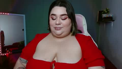 Snapshot of horny_neighbors_ chatting on 12.21.24 onlyTiffany I broke up with frank 10 days ago online show from 12.21.24