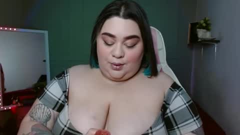 Snapshot of horny_neighbors_ chatting on 12.24.24 onlyTiffany I broke up with frank 10 days ago online show from 12.24.24