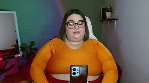 Snapshot of horny_neighbors_ chatting on 01.07.25 onlyTiffany I broke up with frank 10 days ago online show from 01.07.25