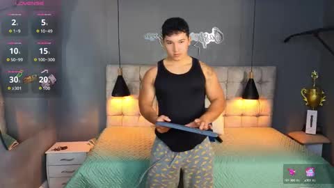 Snapshot of horny_nick18 chatting on 09.23.25 horny_nick18 online show from 09.23.25