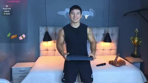 Snapshot of horny_nick18 chatting on 10.10.25 horny_nick18 online show from 10.10.25