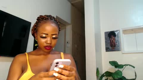 Snapshot of horny_princcess chatting on 01.01.25 horny_princcess online show from 01.01.25