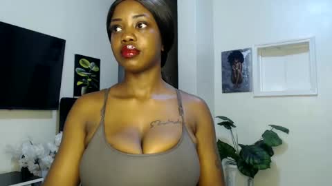 Snapshot of horny_princcess chatting on 02.26.25 horny_princcess online show from 02.26.25