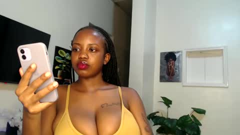 Snapshot of horny_princcess chatting on 03.10.25 horny_princcess online show from 03.10.25