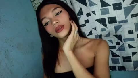 Snapshot of horny_rhiana chatting on 04.21.26 Rhiana online show from 04.21.26