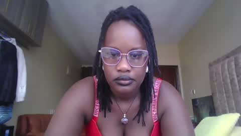 Snapshot of horny_sexxy_babe chatting on 11.13.25 Lucy online show from 11.13.25