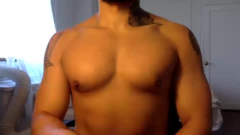 Snapshot of hornybbcxx chatting on 10.15.25 hornybbcxx online show from 10.15.25