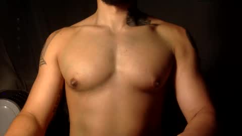 Snapshot of hornybbcxx chatting on 10.26.25 hornybbcxx online show from 10.26.25