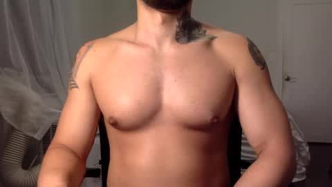 Snapshot of hornybbcxx chatting on 11.16.25 hornybbcxx online show from 11.16.25