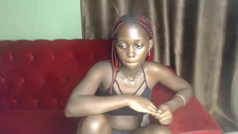 Snapshot of hornybella4 chatting on 02.26.25 Bella online show from 02.26.25