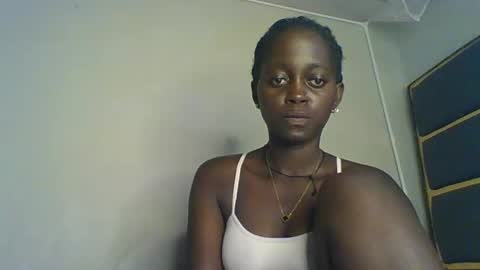 Snapshot of hornybella4 chatting on 10.28.25 Bella online show from 10.28.25