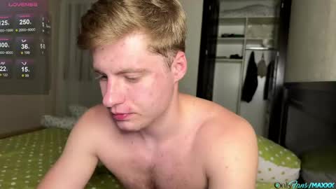 Snapshot of hornyblondieboyy chatting on 06.05.26 Max online show from 06.05.26