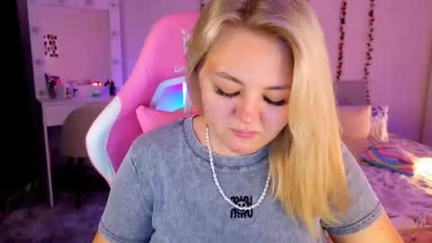 HornyCakee online show from 10.06.25