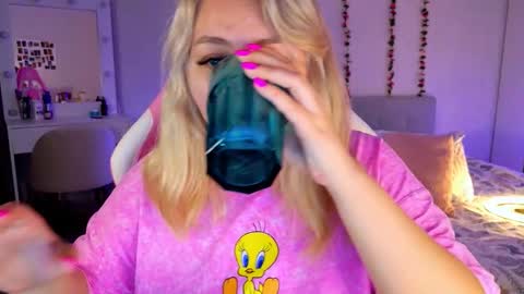 HornyCakee online show from 11.22.25