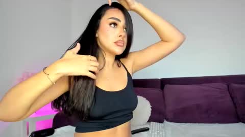 Emma online show from 11.25.25