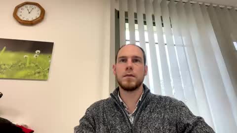 Snapshot of hornygaren chatting on 12.19.24 zorander online show from 12.19.24