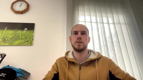 Snapshot of hornygaren chatting on 02.27.25 zorander online show from 02.27.25