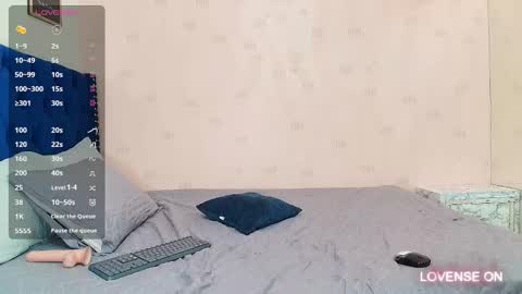 Snapshot of hornylatimommy chatting on 12.17.24 Natasha online show from 12.17.24