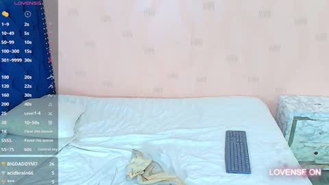 Snapshot of hornylatimommy chatting on 02.08.25 Natasha online show from 02.08.25