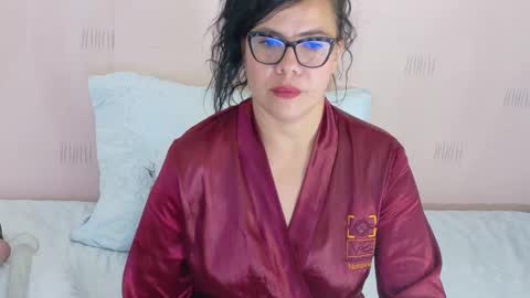 Snapshot of hornylatimommy chatting on 09.21.25 Natasha online show from 09.21.25