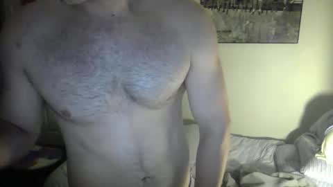 Snapshot of hornywanka22 chatting on 11.14.25 hornywanka22 online show from 11.14.25