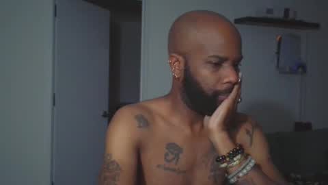 Snapshot of horus00 chatting on 11.13.25 Horus00 online show from 11.13.25