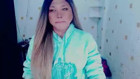 YOUR MAJESTY LUCY PEARL online show from 01.10.25