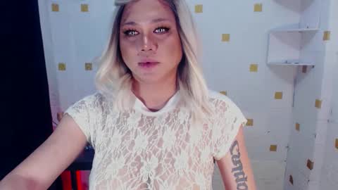 YOUR MAJESTY LUCY PEARL online show from 01.18.25