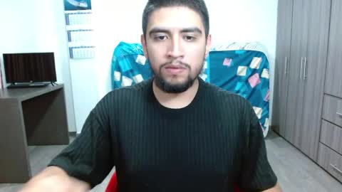 Snapshot of hot__husbands chatting on 05.20.26 hot__husbands online show from 05.20.26