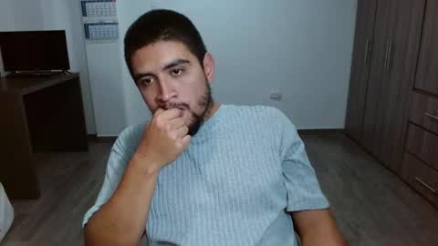 Snapshot of hot__husbands chatting on 05.23.26 hot__husbands online show from 05.23.26