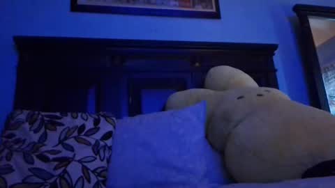 Snapshot of hot_ass_mess chatting on 01.08.25 anytime-angel online show from 01.08.25