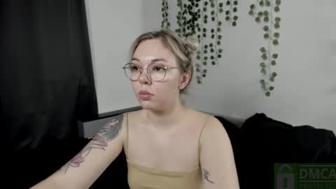   online show from 10.04.25