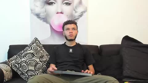 Snapshot of hot_bad_boy69 chatting on 10.14.25 hot bad boy69 online show from 10.14.25