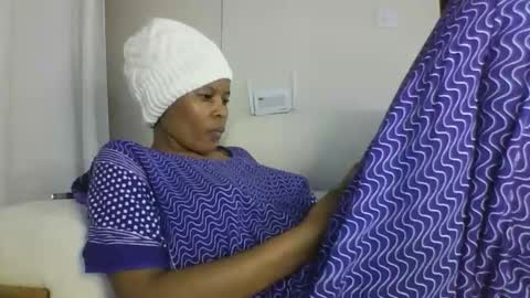 hot berry1 online show from 11.17.25