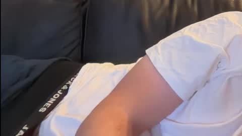 Snapshot of hot_boy_dutch chatting on 10.28.25 hot_boy_dutch online show from 10.28.25