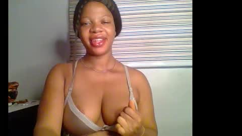 Snapshot of hot_choco_choco chatting on 12.22.25 peace online show from 12.22.25