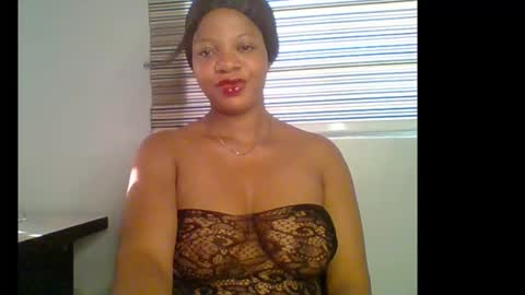 Snapshot of hot_choco_choco chatting on 12.23.25 peace online show from 12.23.25