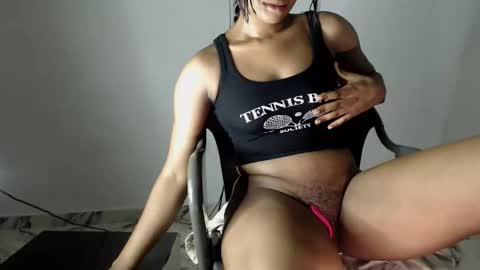 Snapshot of hot_chocoxxxx chatting on 02.18.25 sonia mis choco online show from 02.18.25