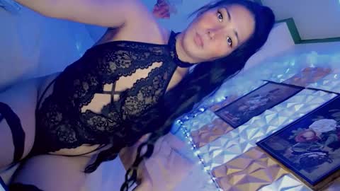 its me CLAUDIA online show from 03.03.25