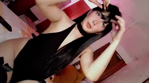 its me CLAUDIA online show from 04.07.26